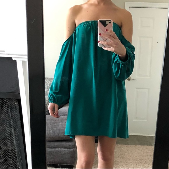 Dresses & Skirts - Green off-the-shoulder dress